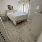Zen Apartment *